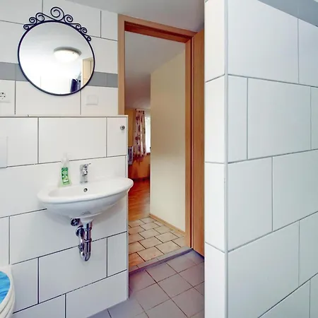 Am Weinberg, * Dobbrikow