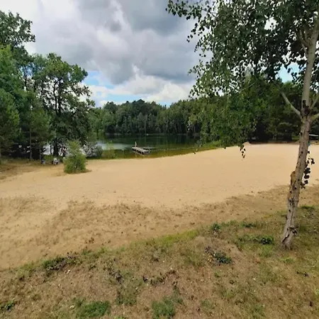 Am Weinberg, * Dobbrikow