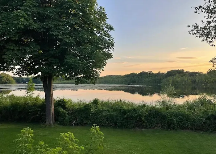 Am Weinberg, * Dobbrikow